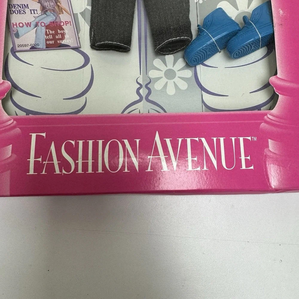 Vtg 1998 Mattel Teen Skipper Fashion Avenue Clothes Trendy Outfit New NOS #18379